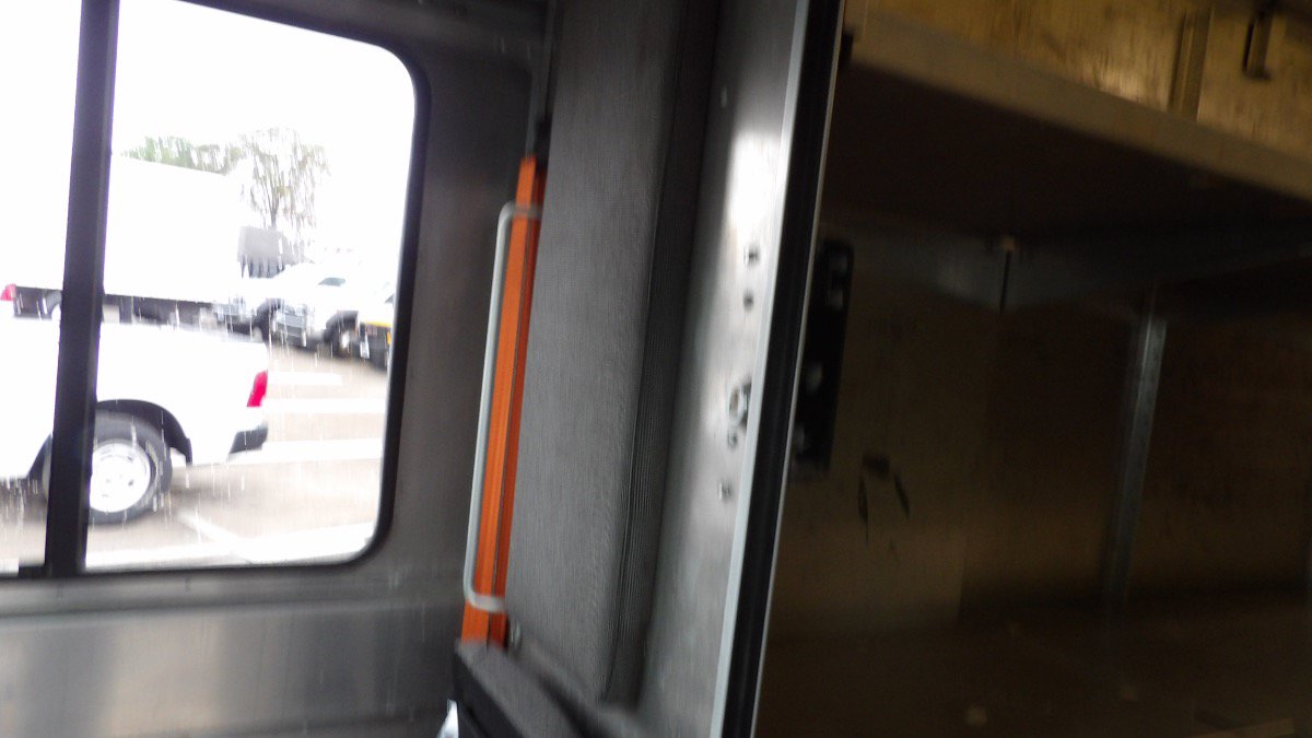 Used 2019 Ford E-450 and Econoline 450 Super Duty RWD image 16