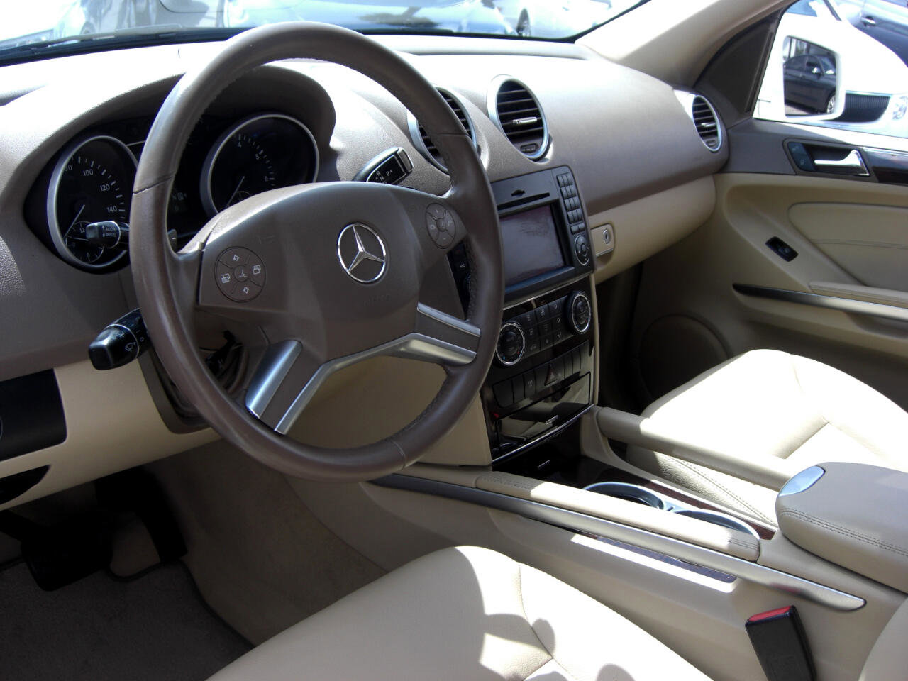 Used 2011 Mercedes-Benz ML 350 2WD image 6