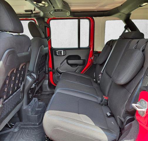 Used 2022 Jeep Wrangler Unlimited Rubicon 4xe AWD/4WD image 18