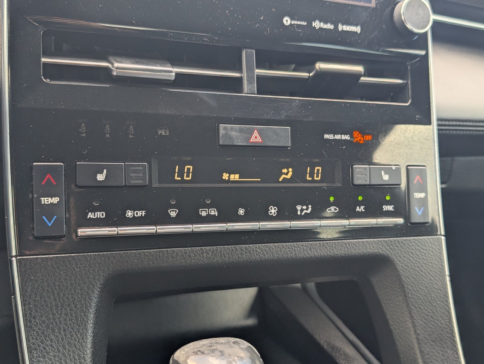 Used 2020 Toyota Avalon XLE w/ Moonroof Package FWD image 25