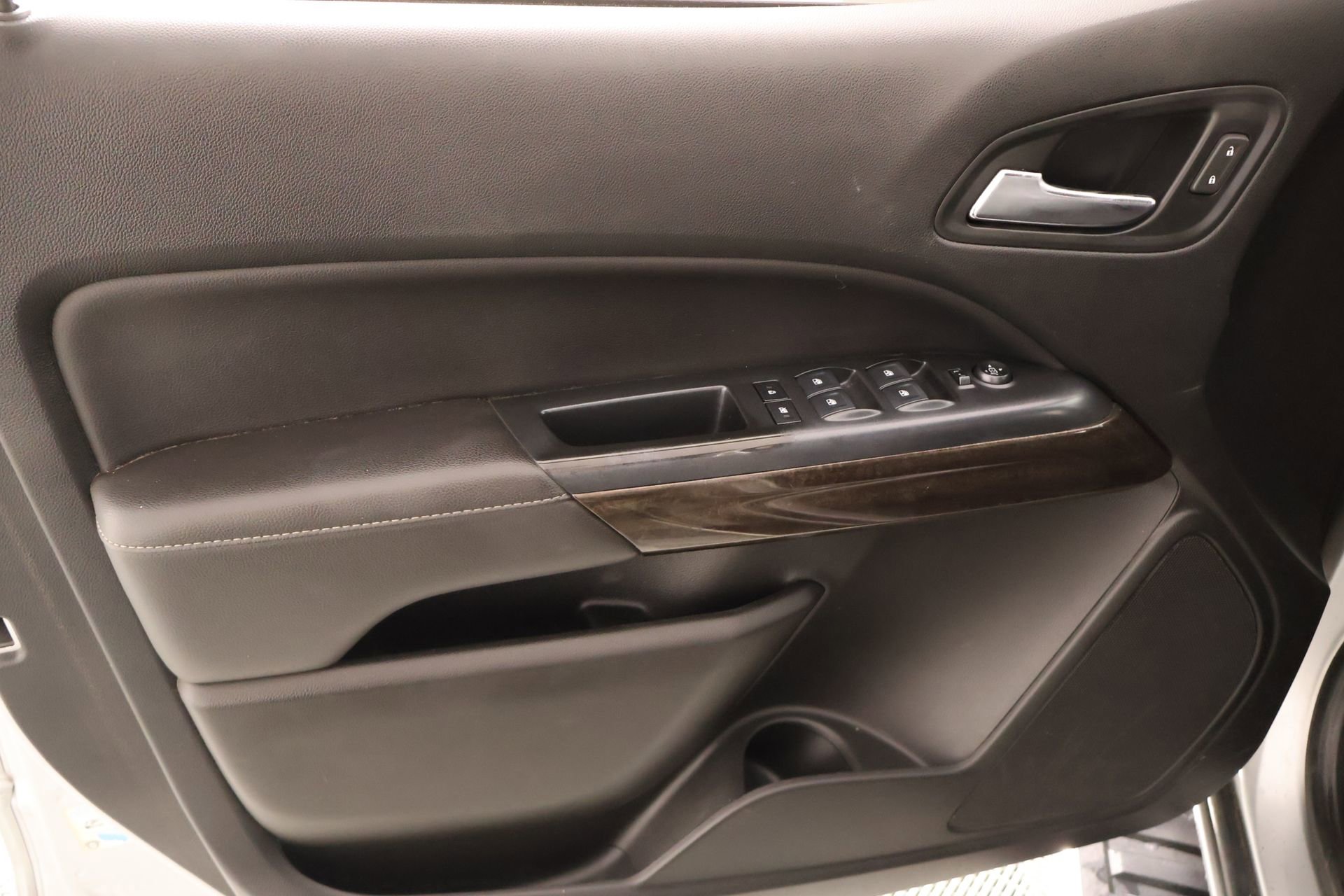 Used 2018 GMC Canyon SLE w/ SLE Convenience Package RWD image 15