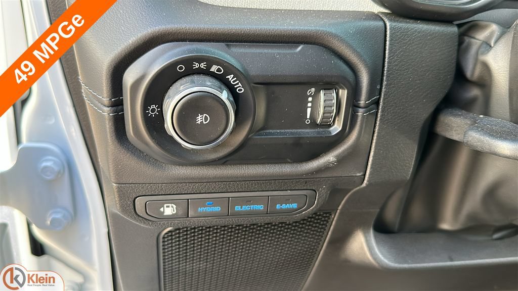 Used 2025 Jeep Wrangler Unlimited Sahara AWD/4WD image 16