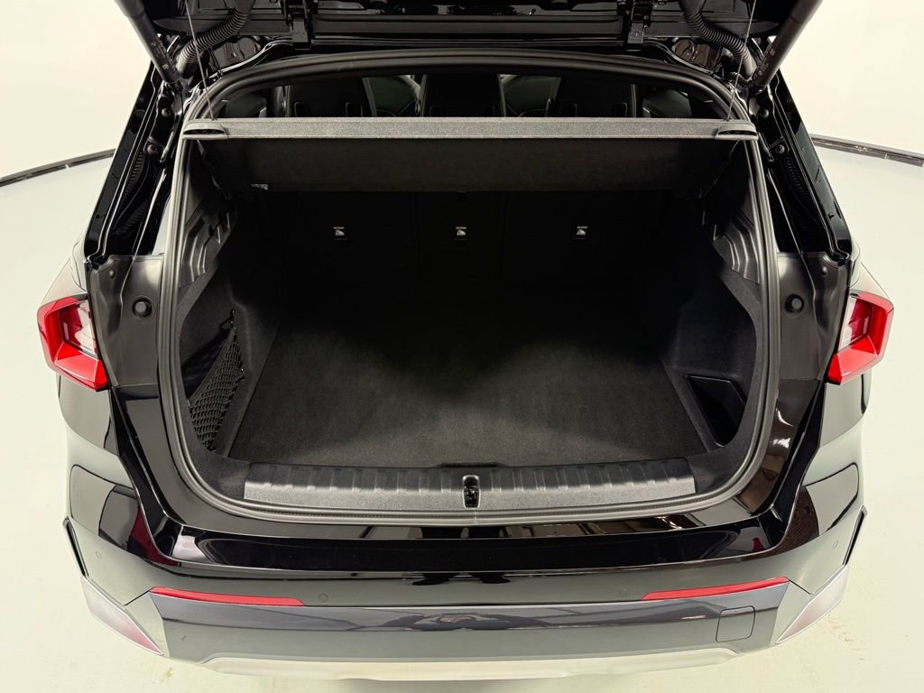 Certified 2024 BMW X1 xDrive28i w/ Convenience Package image 8