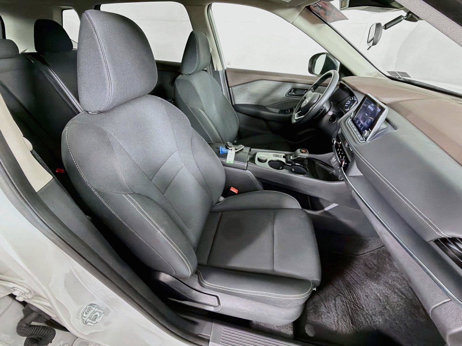 Used 2023 Nissan Rogue S AWD/4WD image 30