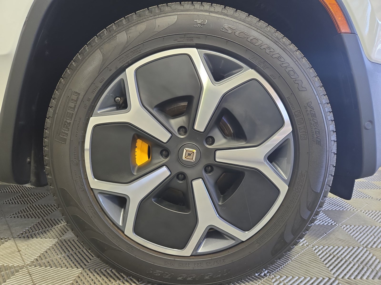 Used 2024 Rivian R1S Adventure Quad AWD/4WD image 11
