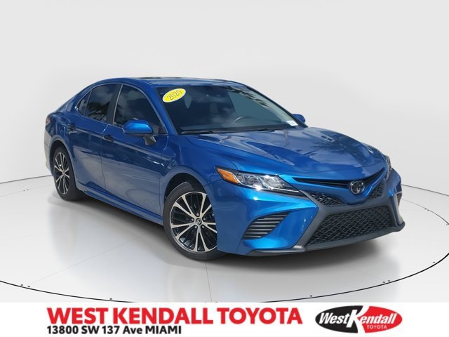 Used 2020 Toyota Camry SE w/ Phone Cable & Charge Package