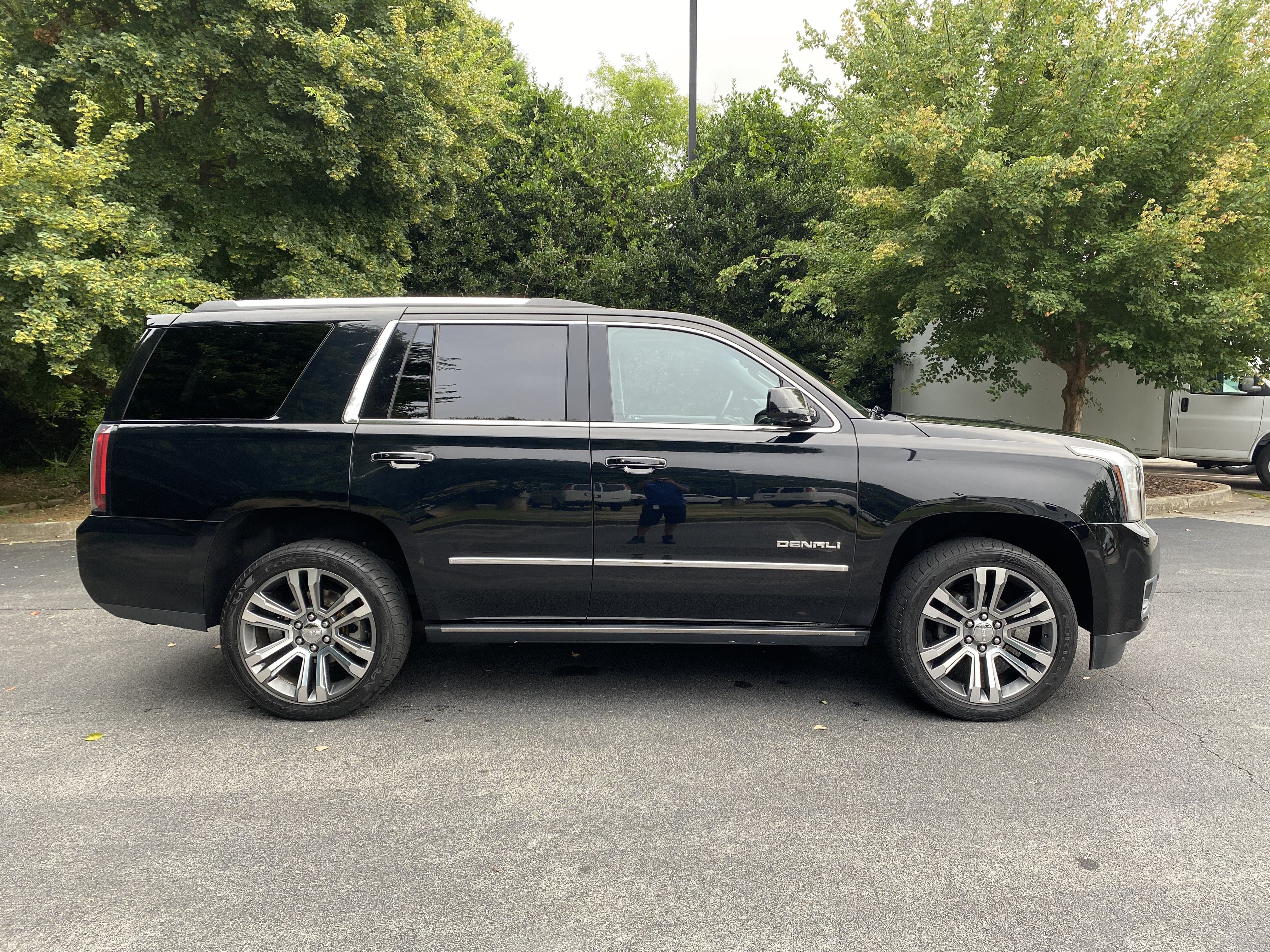 Used 2018 GMC Yukon Denali w/ Denali Ultimate Package AWD/4WD image 10
