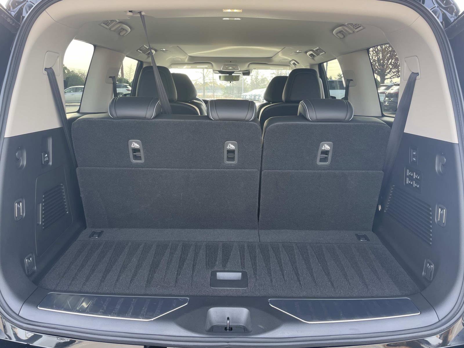 Certified 2025 INFINITI QX80 Sensory image 8
