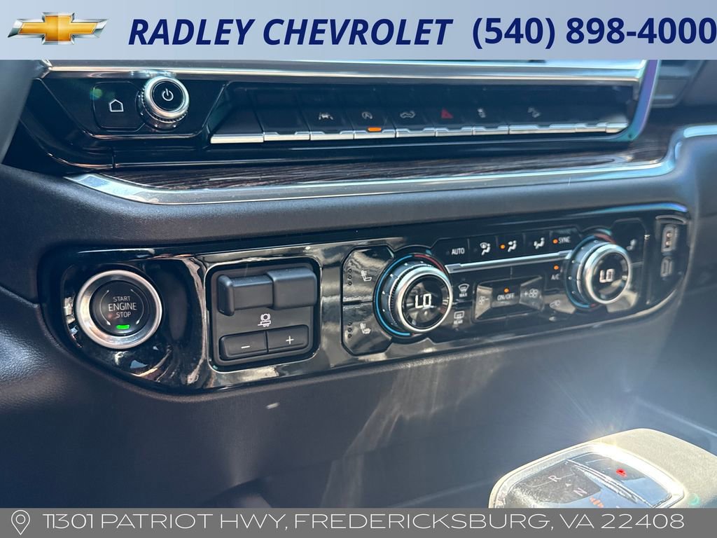 Certified 2025 GMC Sierra 1500 Elevation w/ LPO, Elevation Black Package AWD/4WD image 10