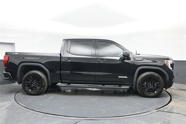 Used 2022 GMC Sierra 1500 Elevation w/ LPO, Elevation Black Package image 11