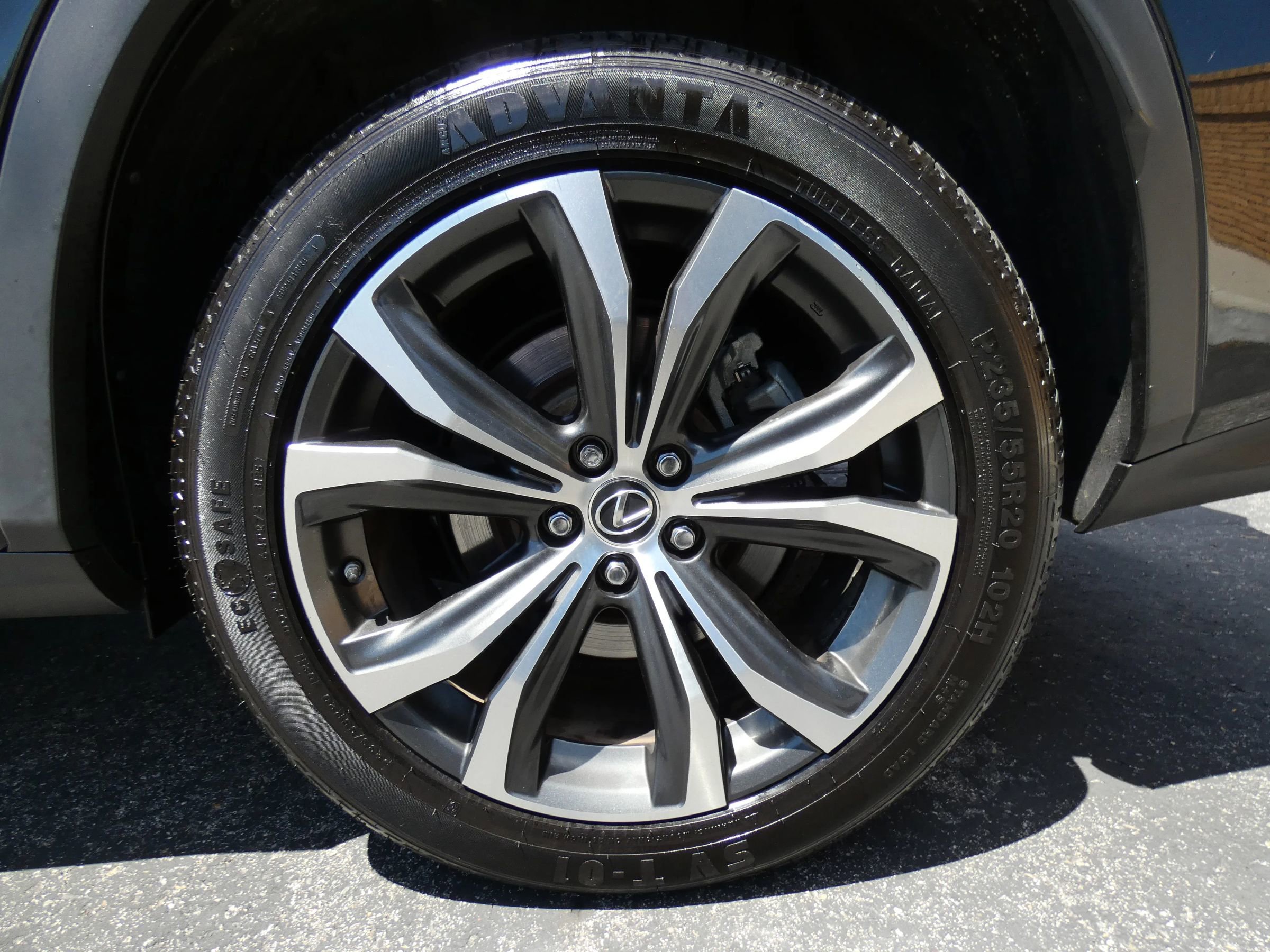 Used 2020 Lexus RX 350L FWD w/ Premium Package image 18