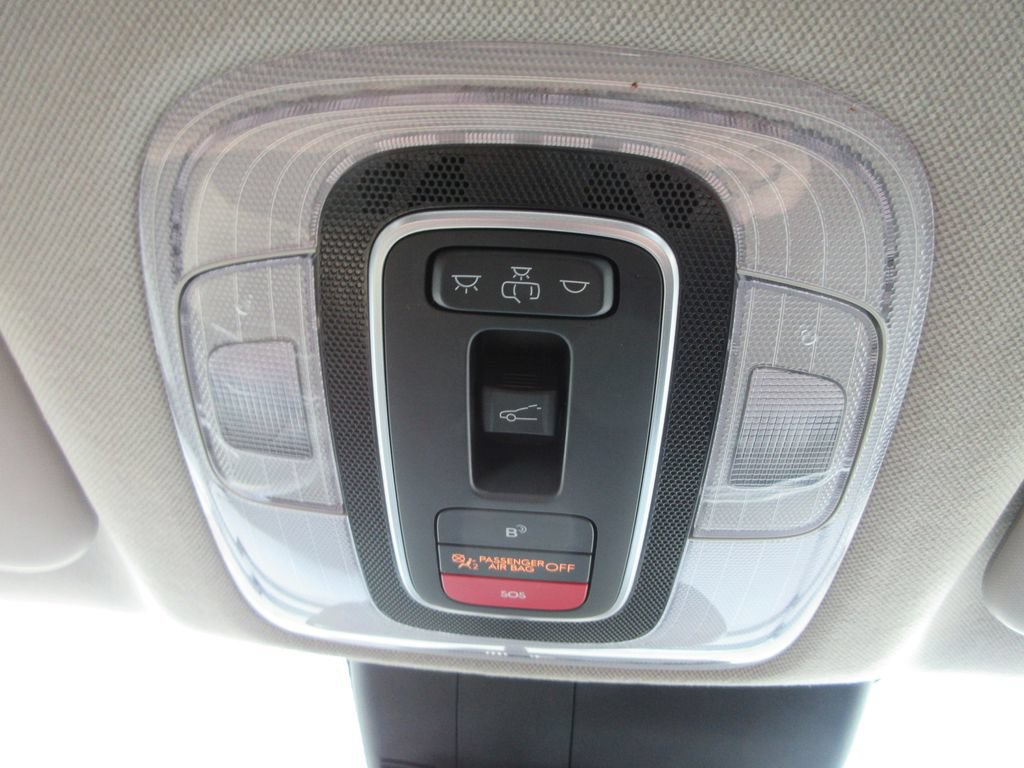 Used 2025 Hyundai Elantra SEL FWD image 30