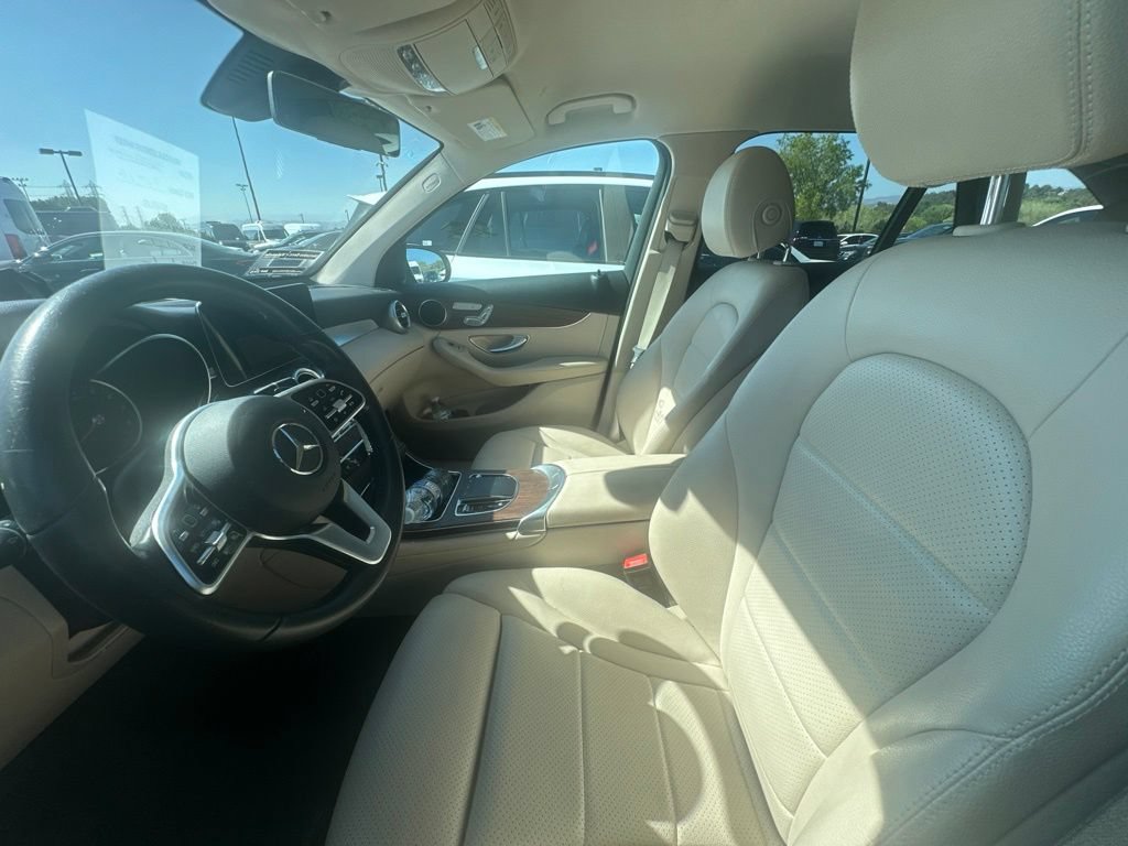 Used 2021 Mercedes-Benz GLC 300 image 9