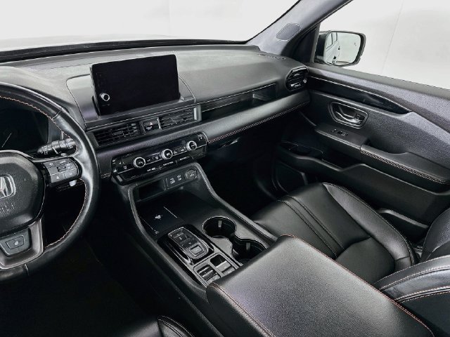 Certified 2024 Honda Pilot TrailSport image 31