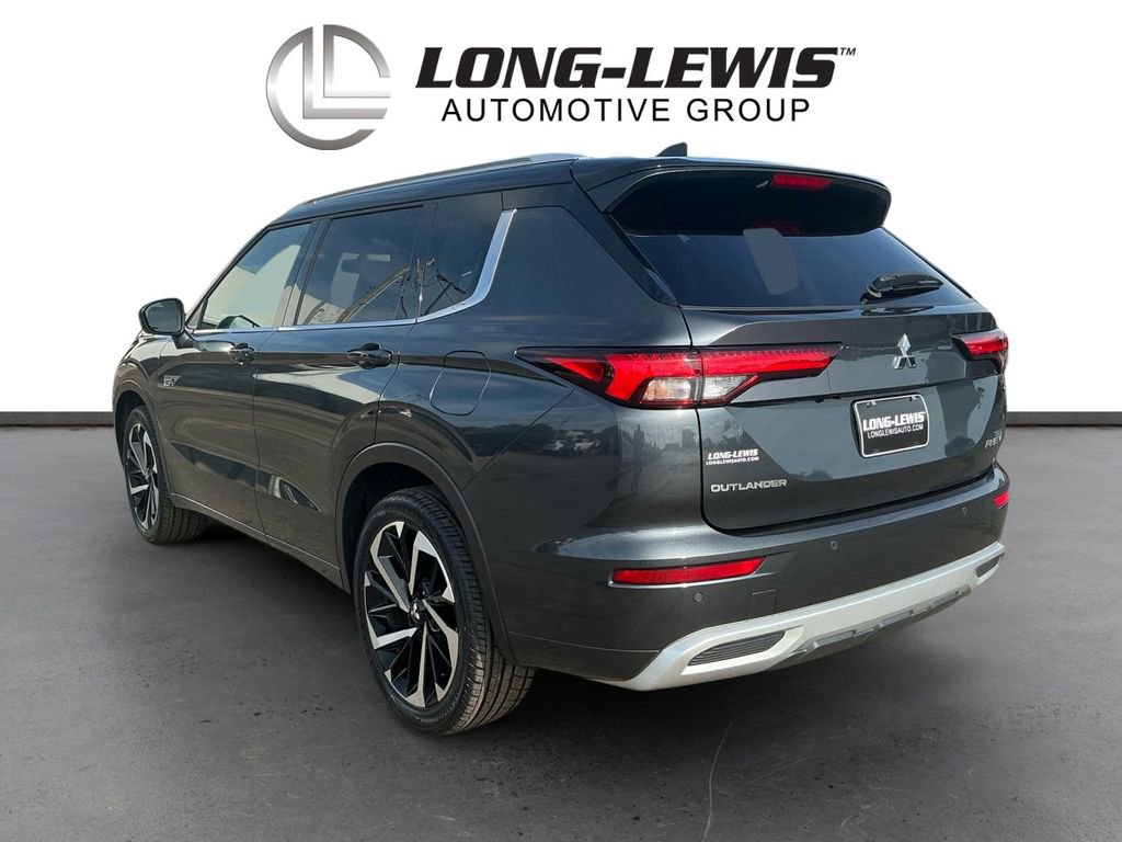 Used 2025 Mitsubishi Outlander SEL AWD/4WD image 4
