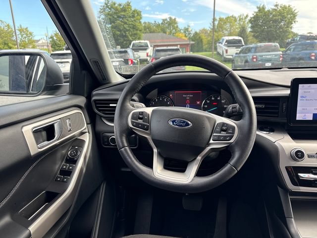 Used 2024 Ford Explorer XLT AWD/4WD image 14