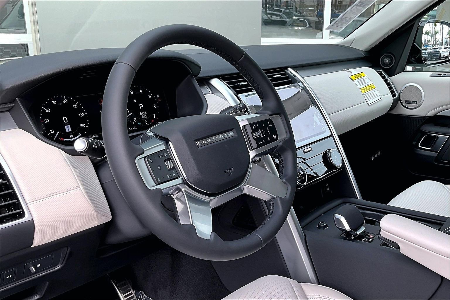 New 2026 Land Rover Discovery Limited Edition image 6