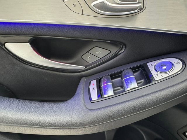 Used 2022 Mercedes-Benz GLC 300 image 35
