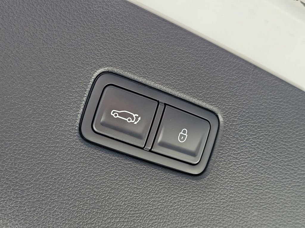 Used 2025 Genesis GV80 3.5T image 18