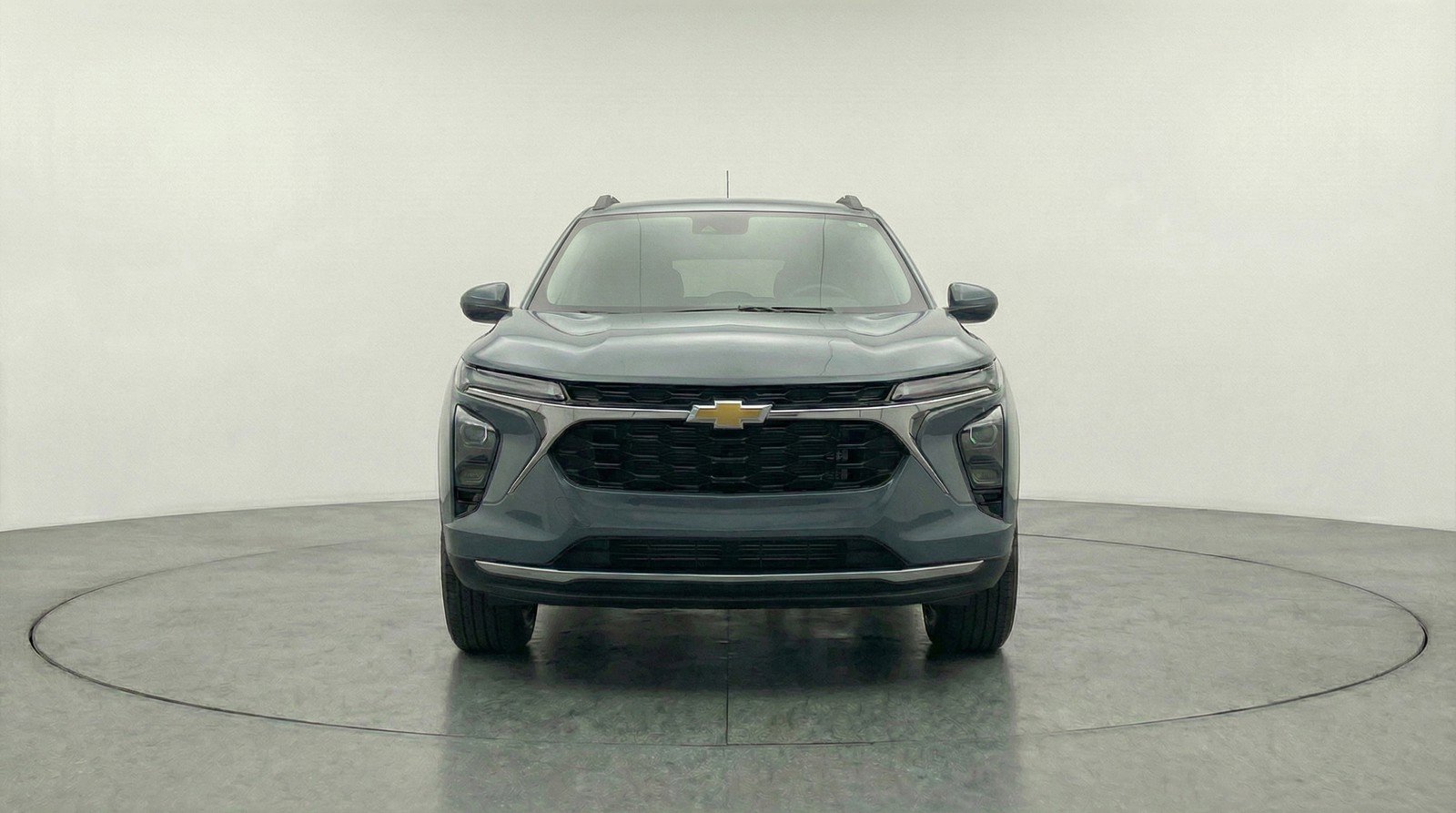Used 2025 Chevrolet Trax LT w/ LT Convenience Package image 2