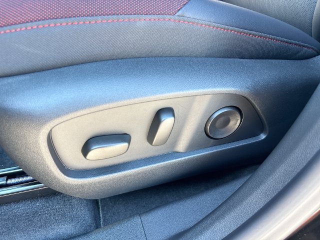 New 2027 Chevrolet Equinox RS w/ Convenience Package III FWD image 12