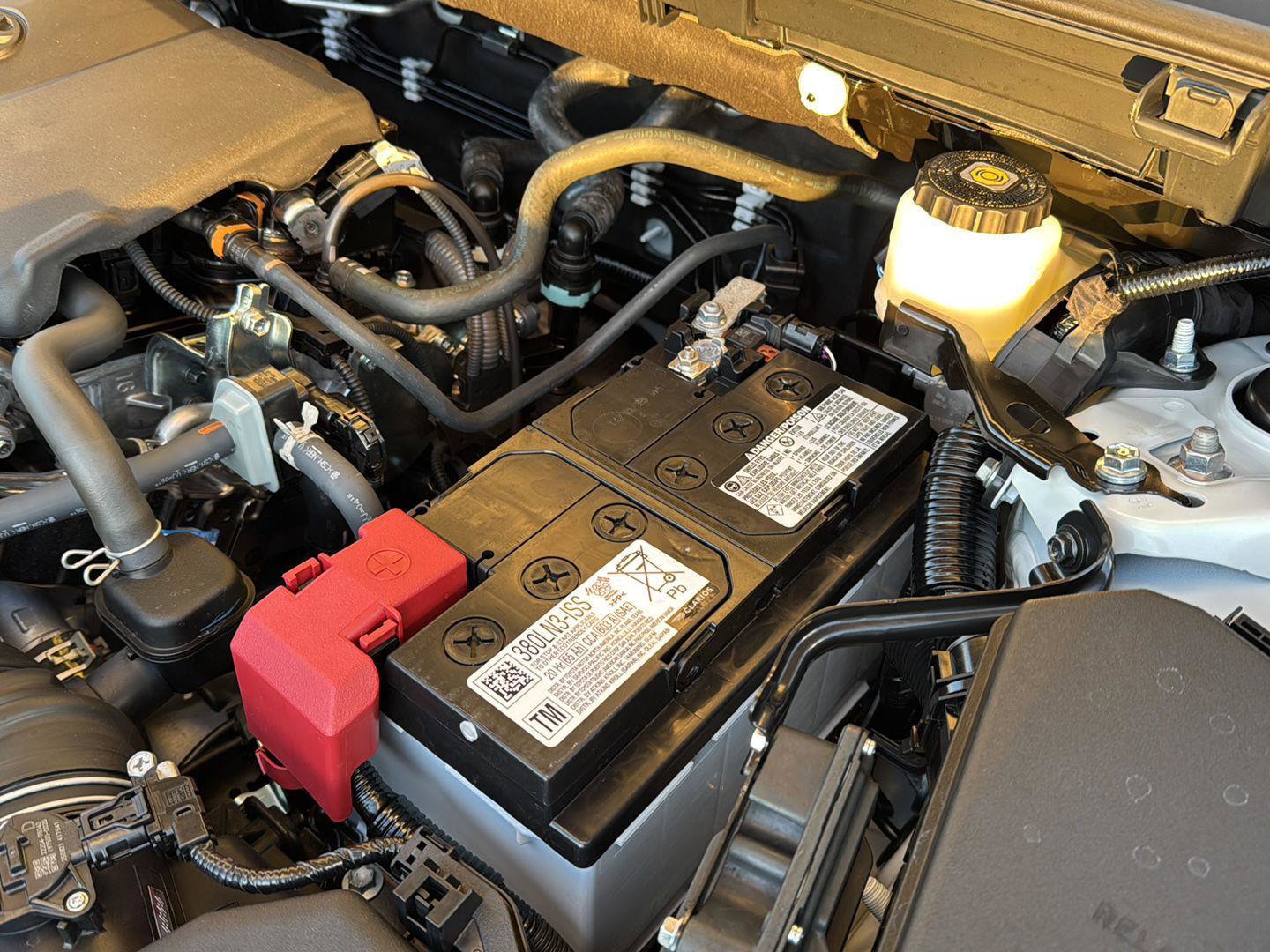 Used 2025 Toyota RAV4 XLE image 32