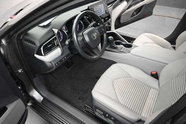 Used 2024 Toyota Camry SE w/ Convenience Package FWD image 6