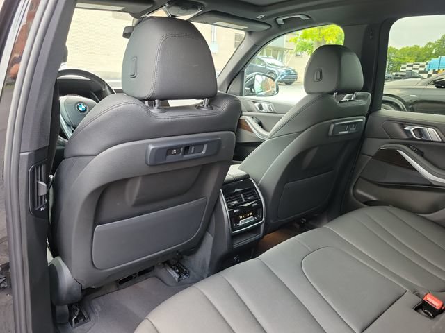 Used 2021 BMW X5 xDrive40i w/ Convenience Package AWD/4WD image 26