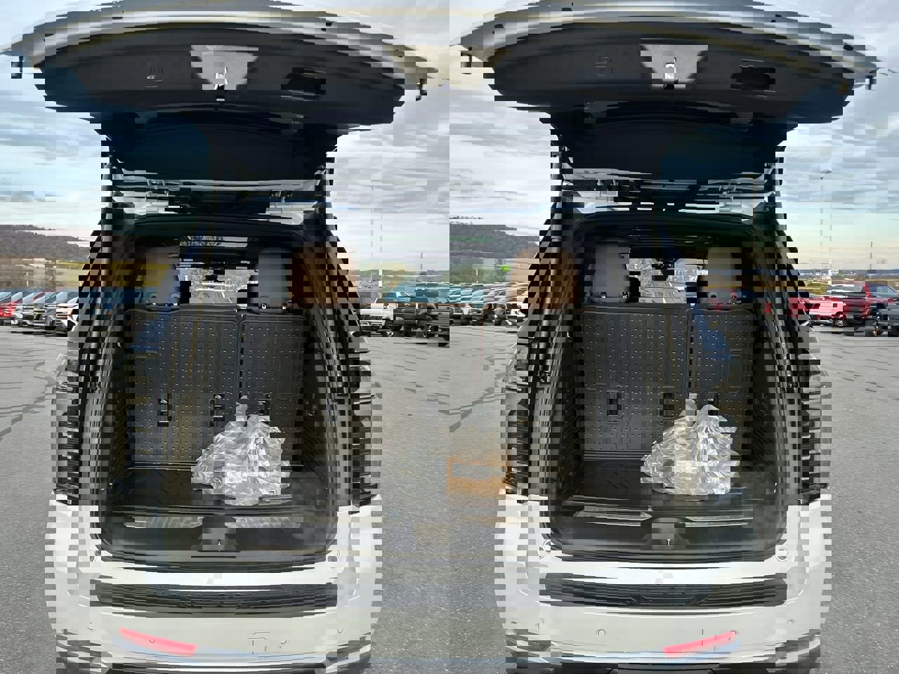 New 2026 Chevrolet Tahoe High Country image 19