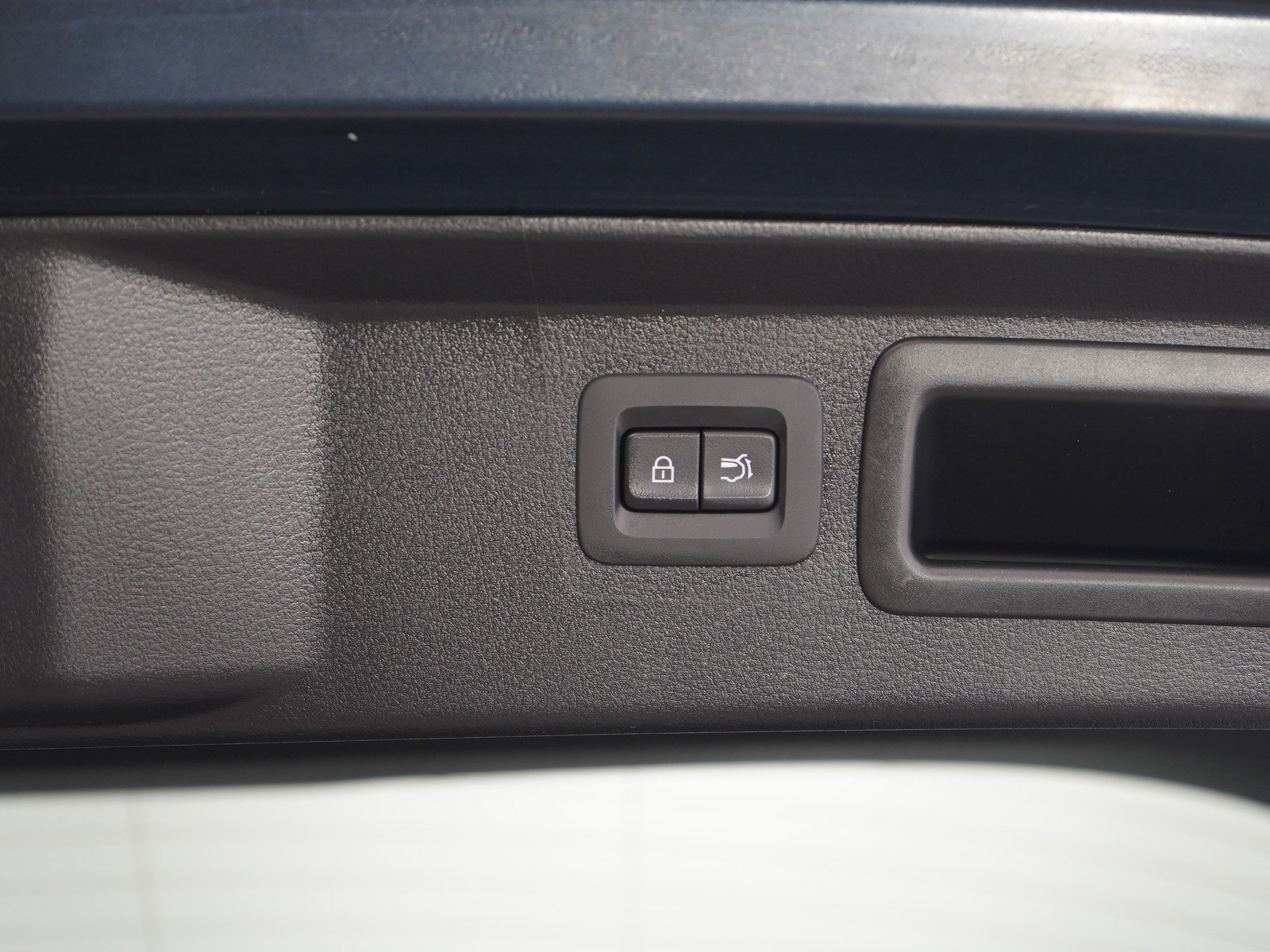 Used 2025 MAZDA CX-50 AWD 2.5 S w/ Preferred Package image 11