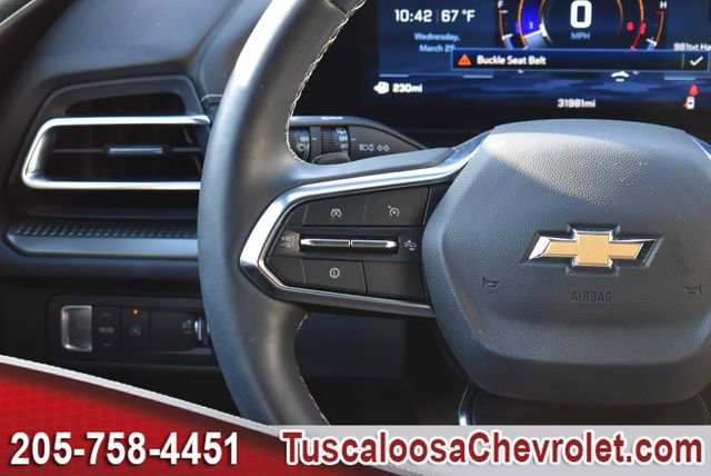Used 2025 Chevrolet Traverse LT w/ Driver Confidence Package image 30