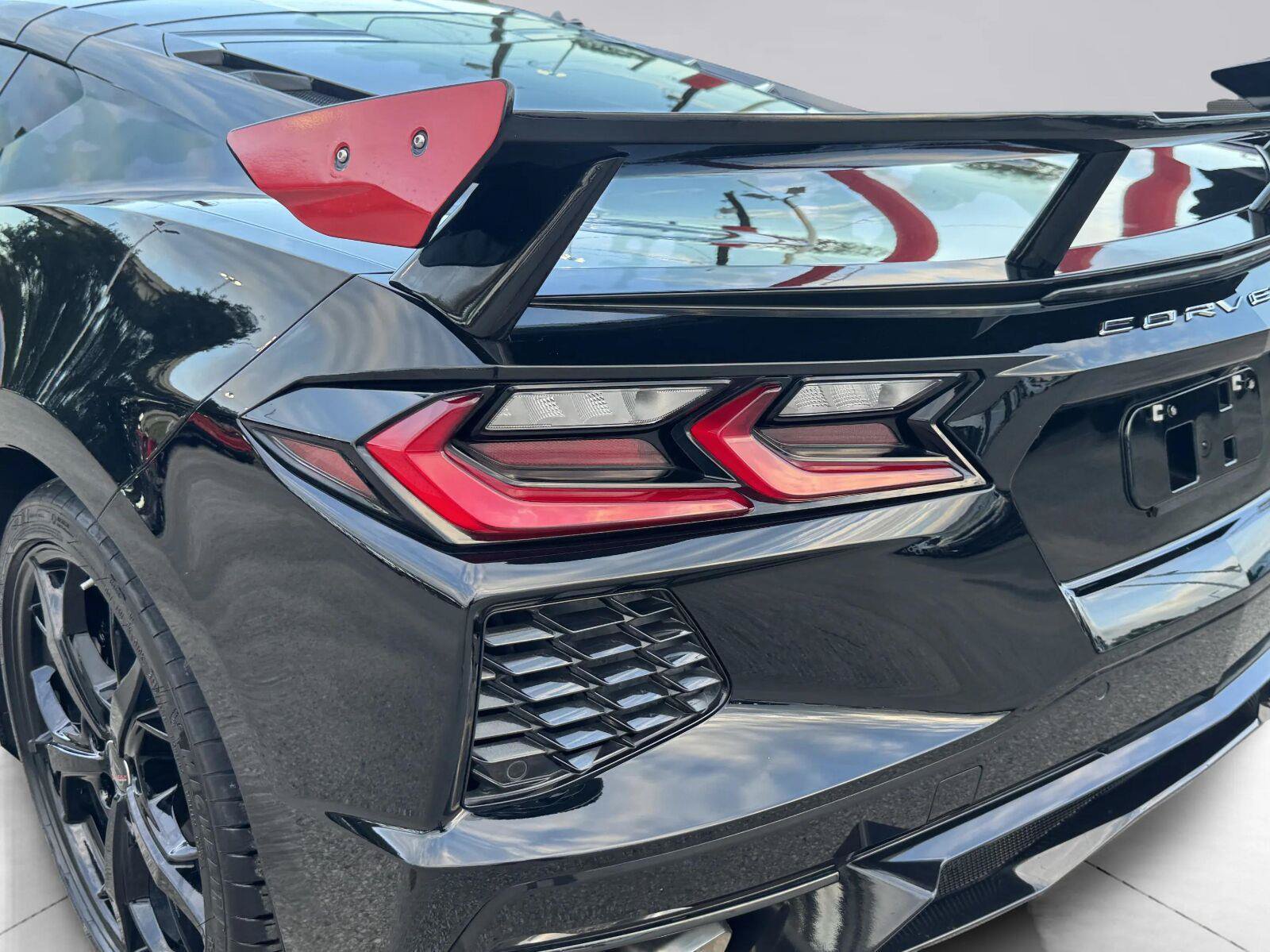 Used 2022 Chevrolet Corvette Stingray Coupe w/ 1LT RWD image 14