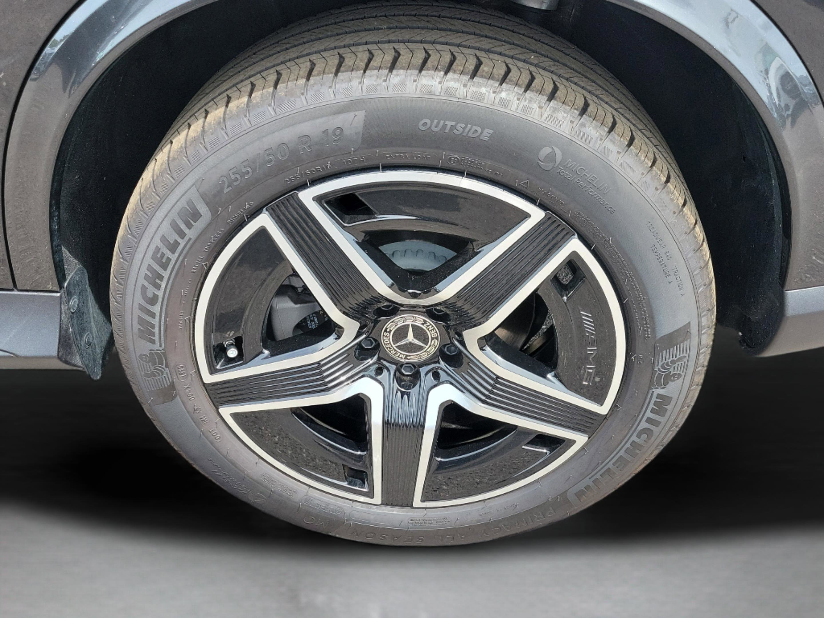 Certified 2026 Mercedes-Benz GLC 300 4MATIC image 5