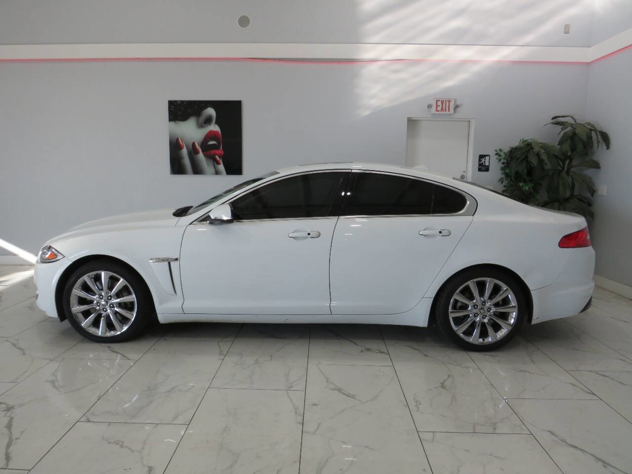 Used 2013 Jaguar XF 3.0 image 7
