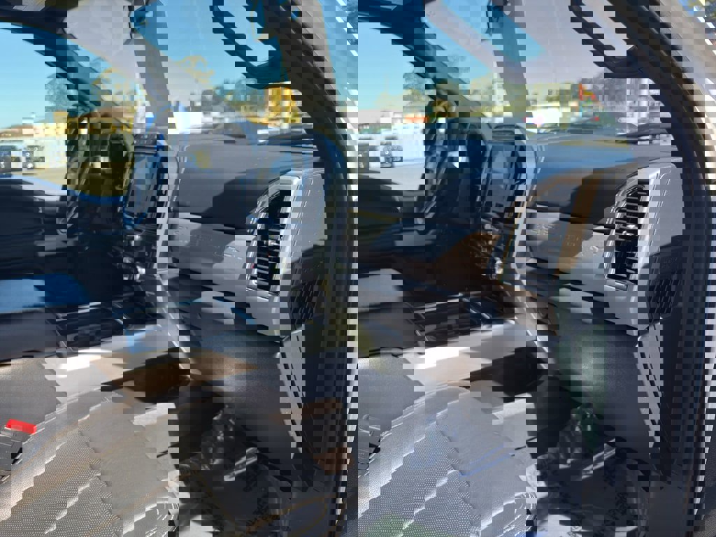 Used 2022 Ford F250 Lariat w/ Tremor Off-Road Package image 28