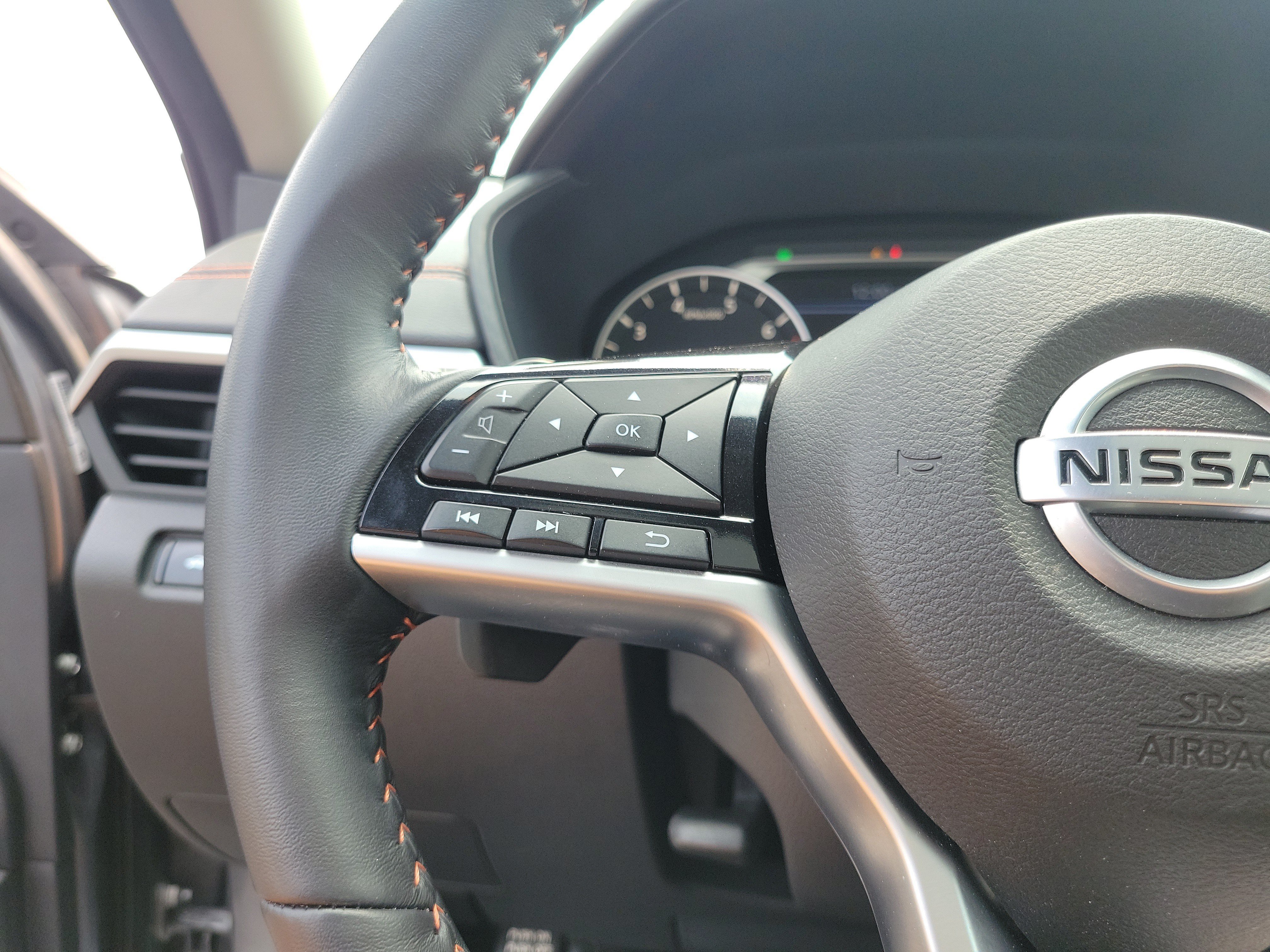 Used 2020 Nissan Altima 2.5 SR w/ Premium Package FWD image 22