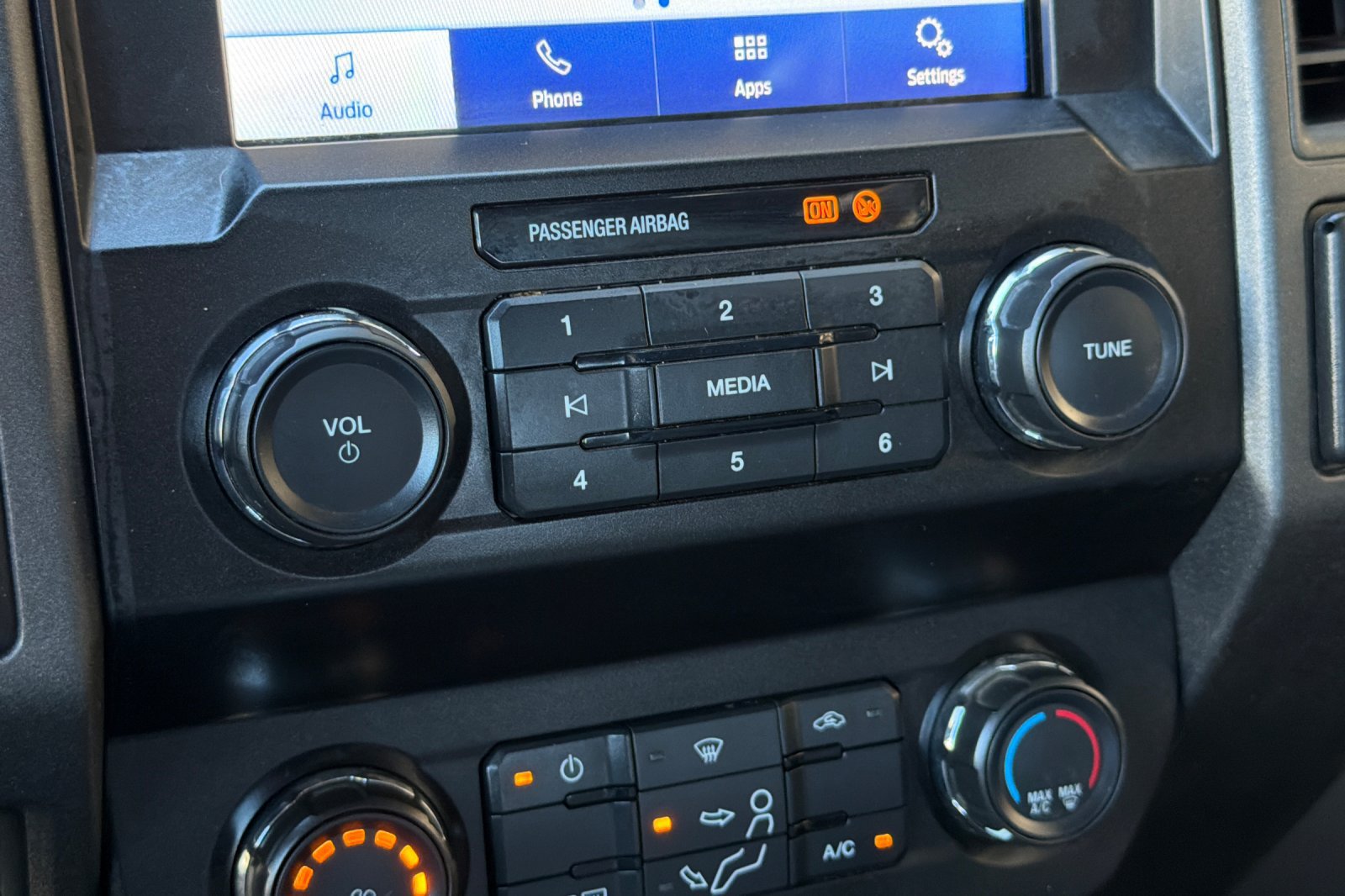 Used 2020 Ford F250 XL w/ STX Appearance Package AWD/4WD image 18