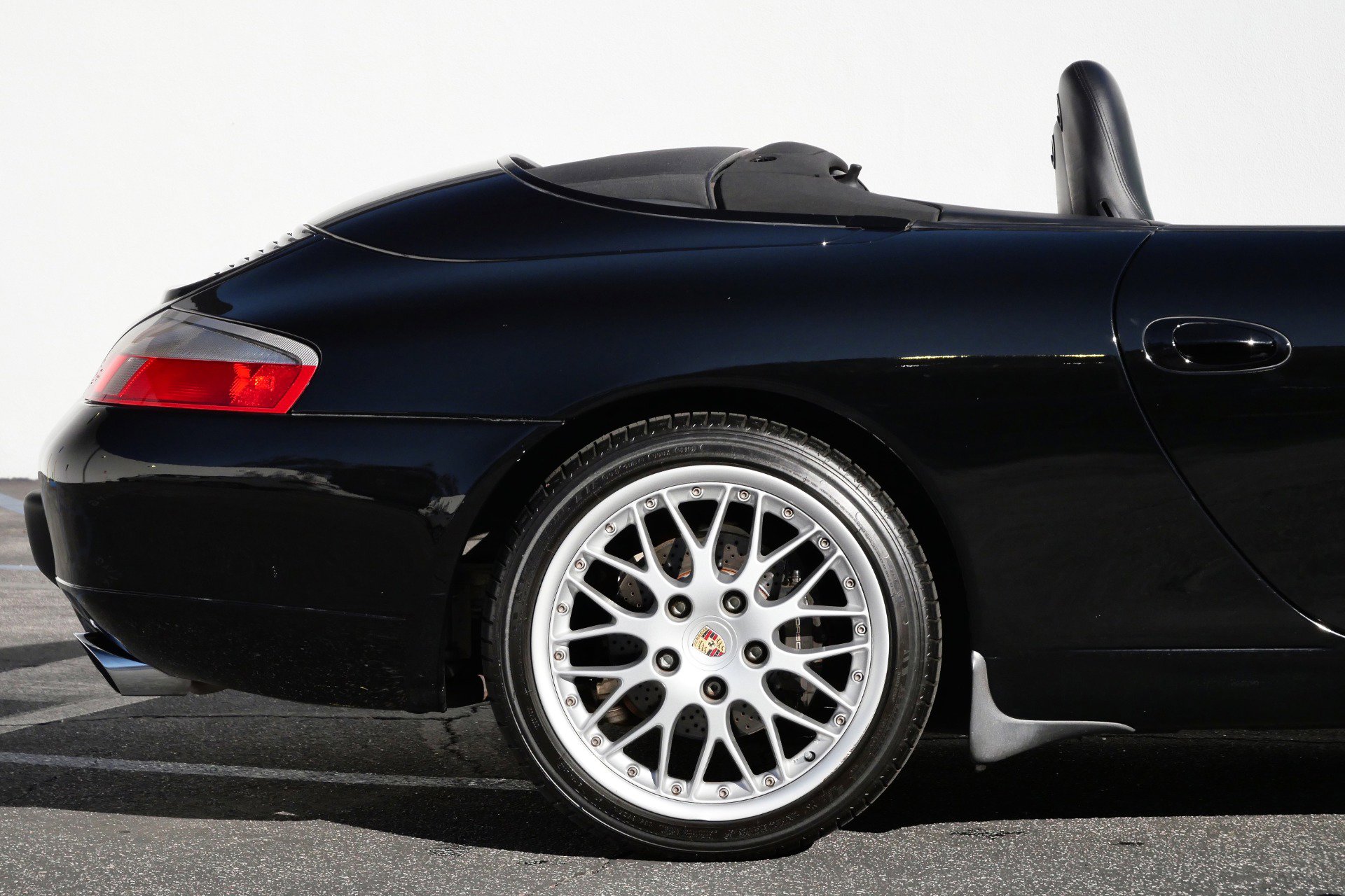 Used 2000 Porsche 911 Cabriolet image 71