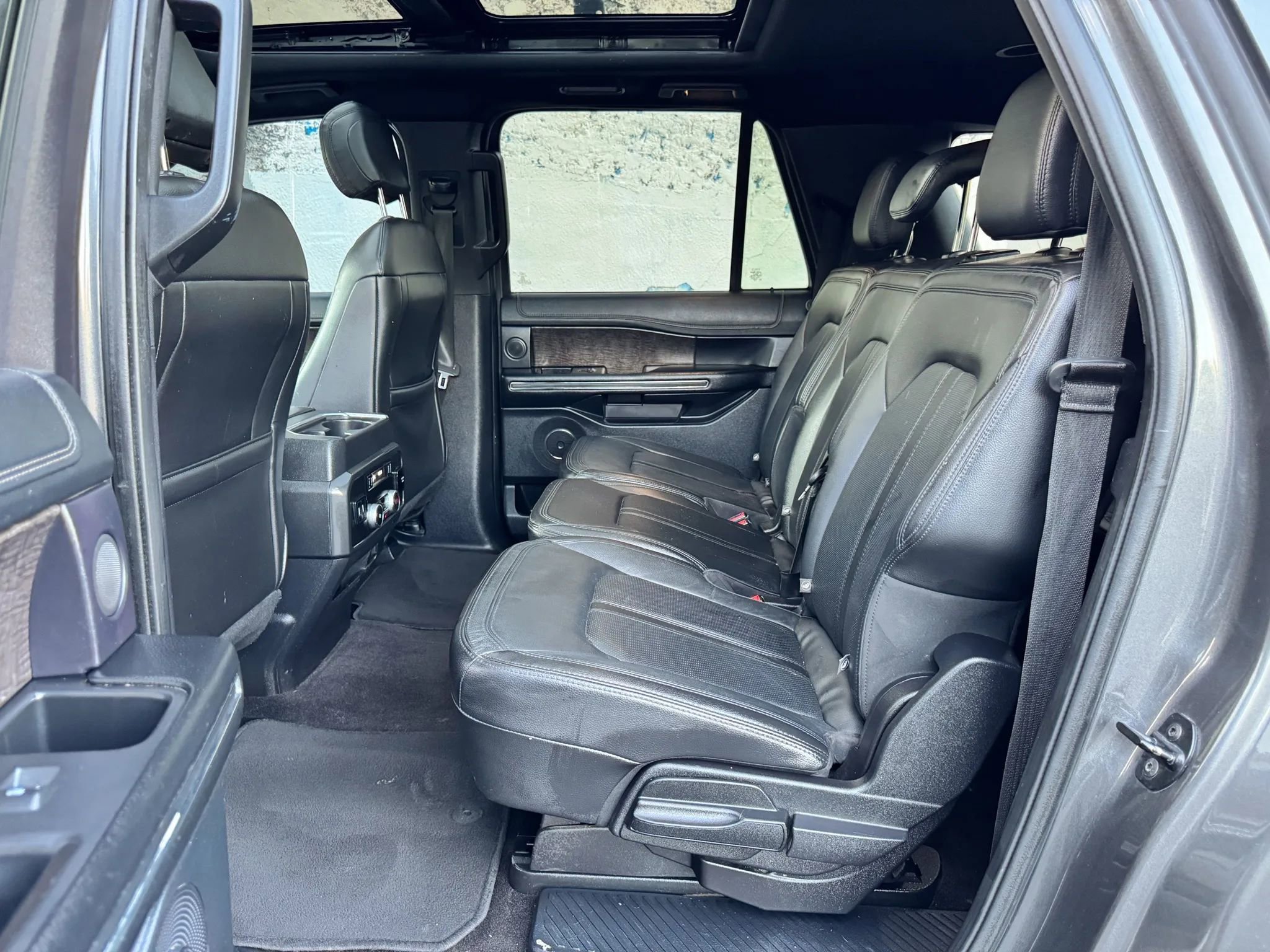 Used 2020 Ford Expedition Max Limited image 25