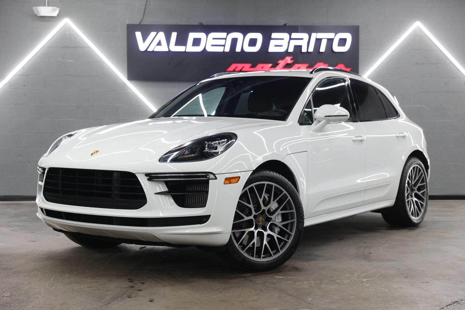 Used 2020 Porsche Macan Turbo AWD/4WD video 1