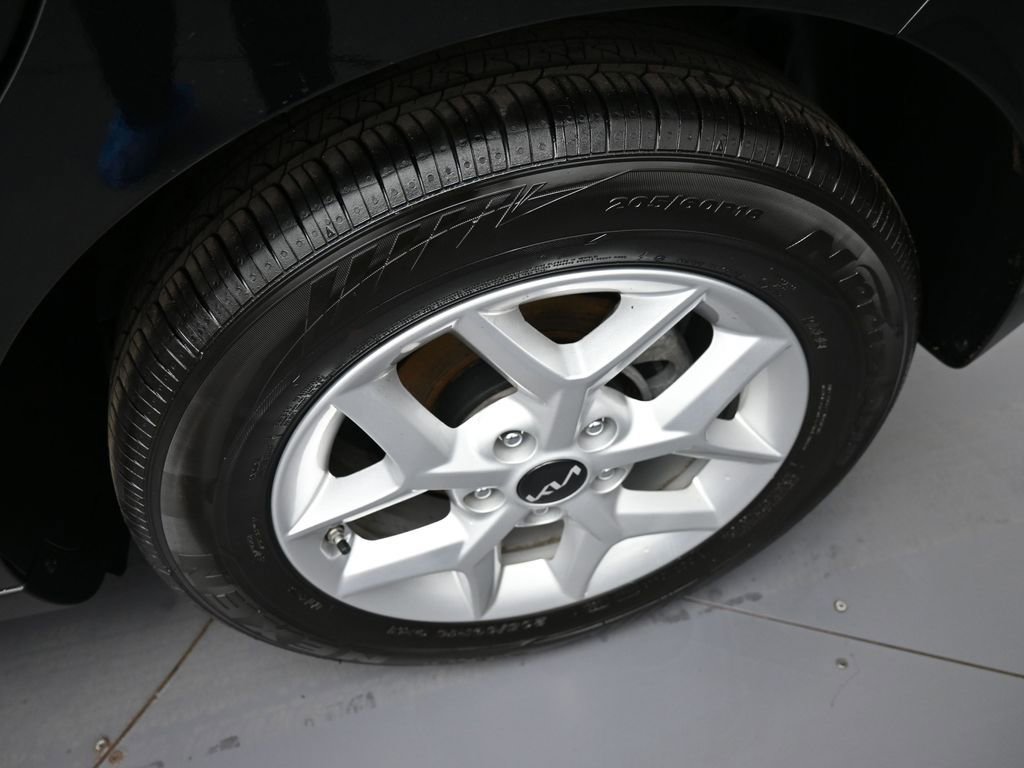 Certified 2025 Kia Soul LX w/ LX Technology Package image 15