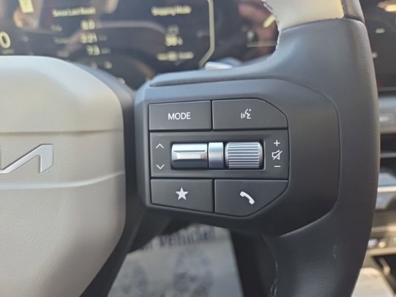 New 2025 Kia K4 GT-Line w/ GT-Line Sunroof Package FWD image 31