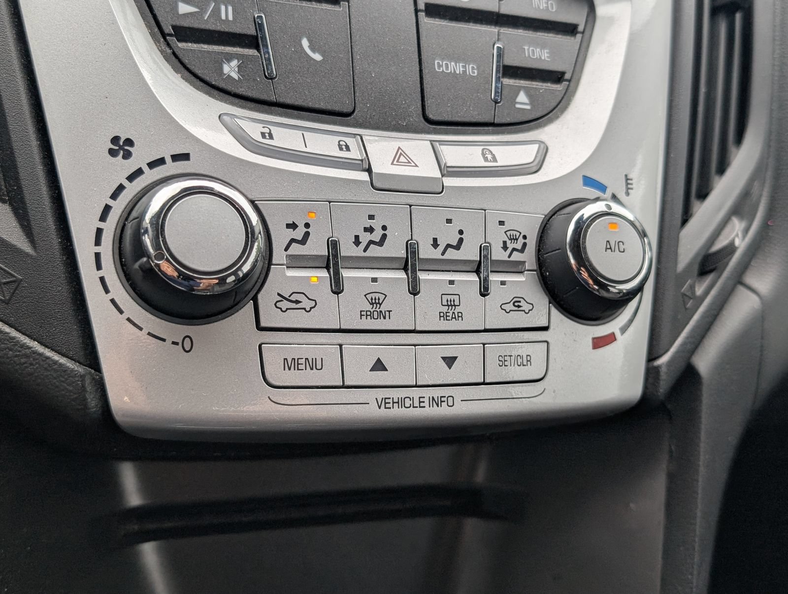 Used 2015 Chevrolet Equinox LT FWD image 11