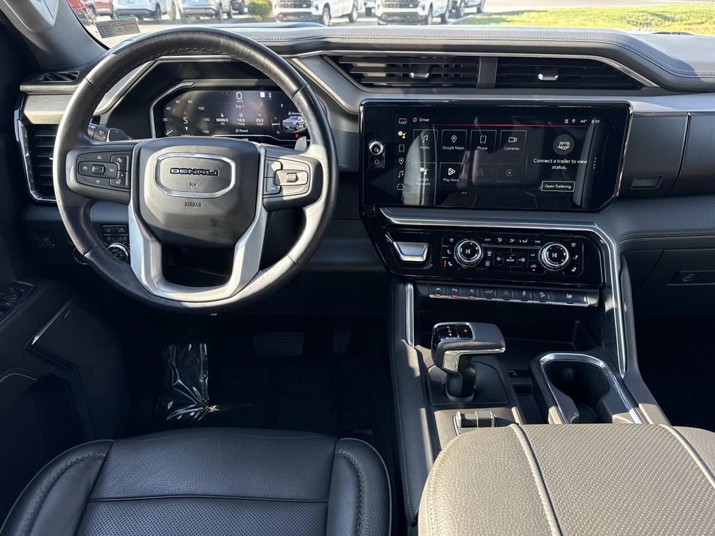 Used 2023 GMC Sierra 1500 Denali w/ Denali Reserve Package AWD/4WD image 3
