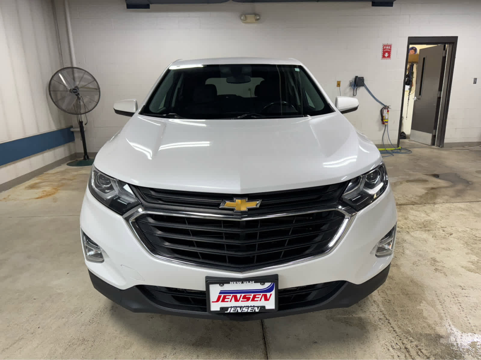 Used 2019 Chevrolet Equinox LT image 2