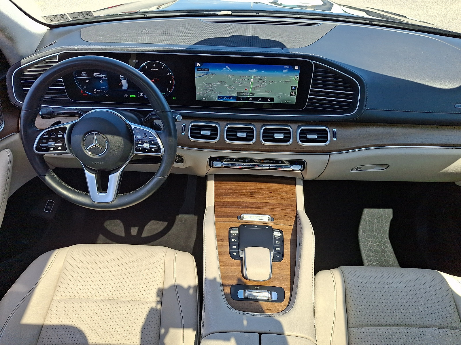 Used 2023 Mercedes-Benz GLS 450 4MATIC image 2