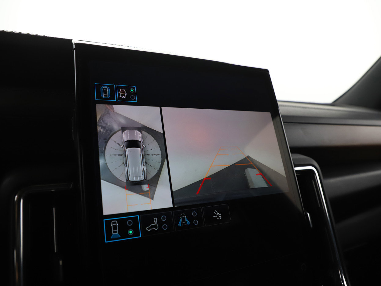 Used 2025 GMC Yukon Denali AWD/4WD image 33