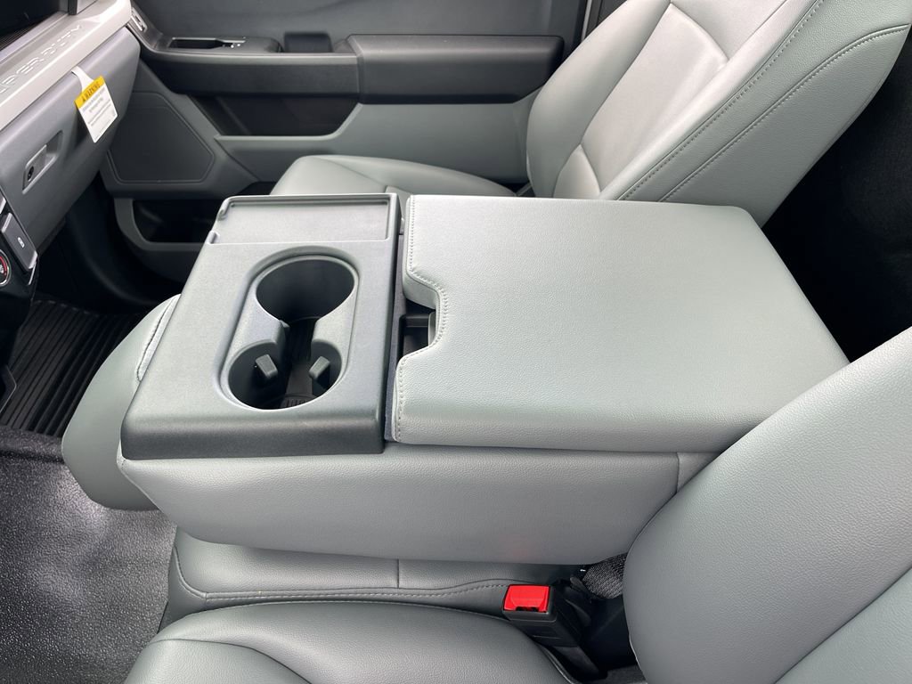 New 2025 Ford F250 XL w/ XL Chrome Package image 12