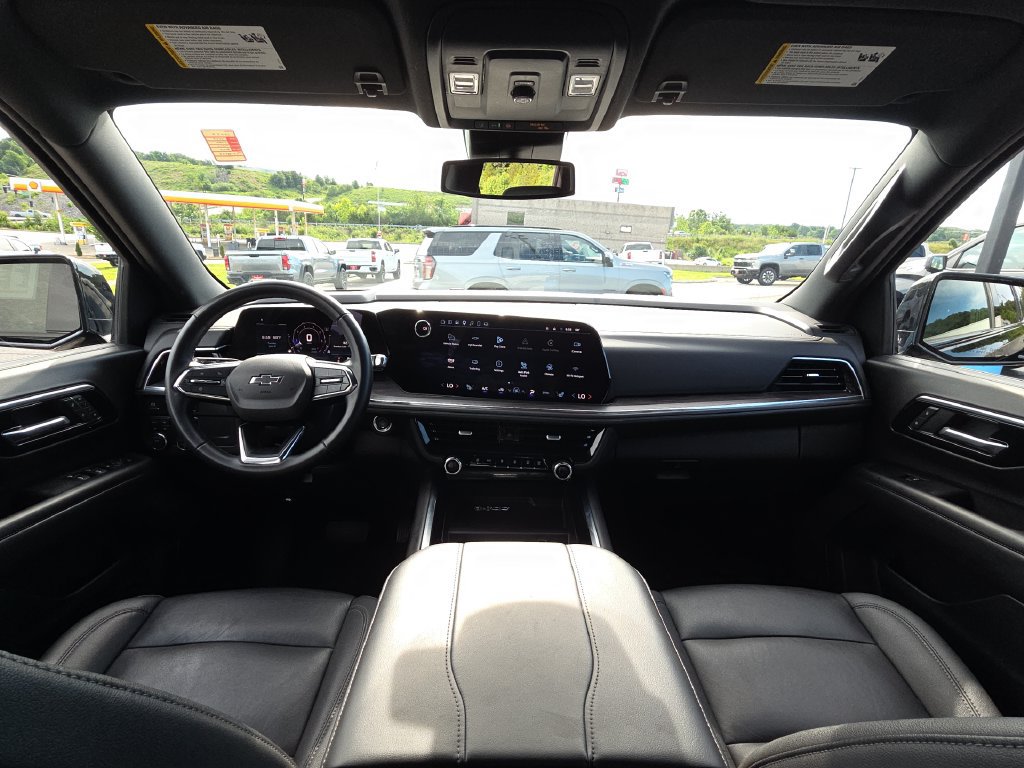 Used 2025 Chevrolet Tahoe Z71 AWD/4WD image 29