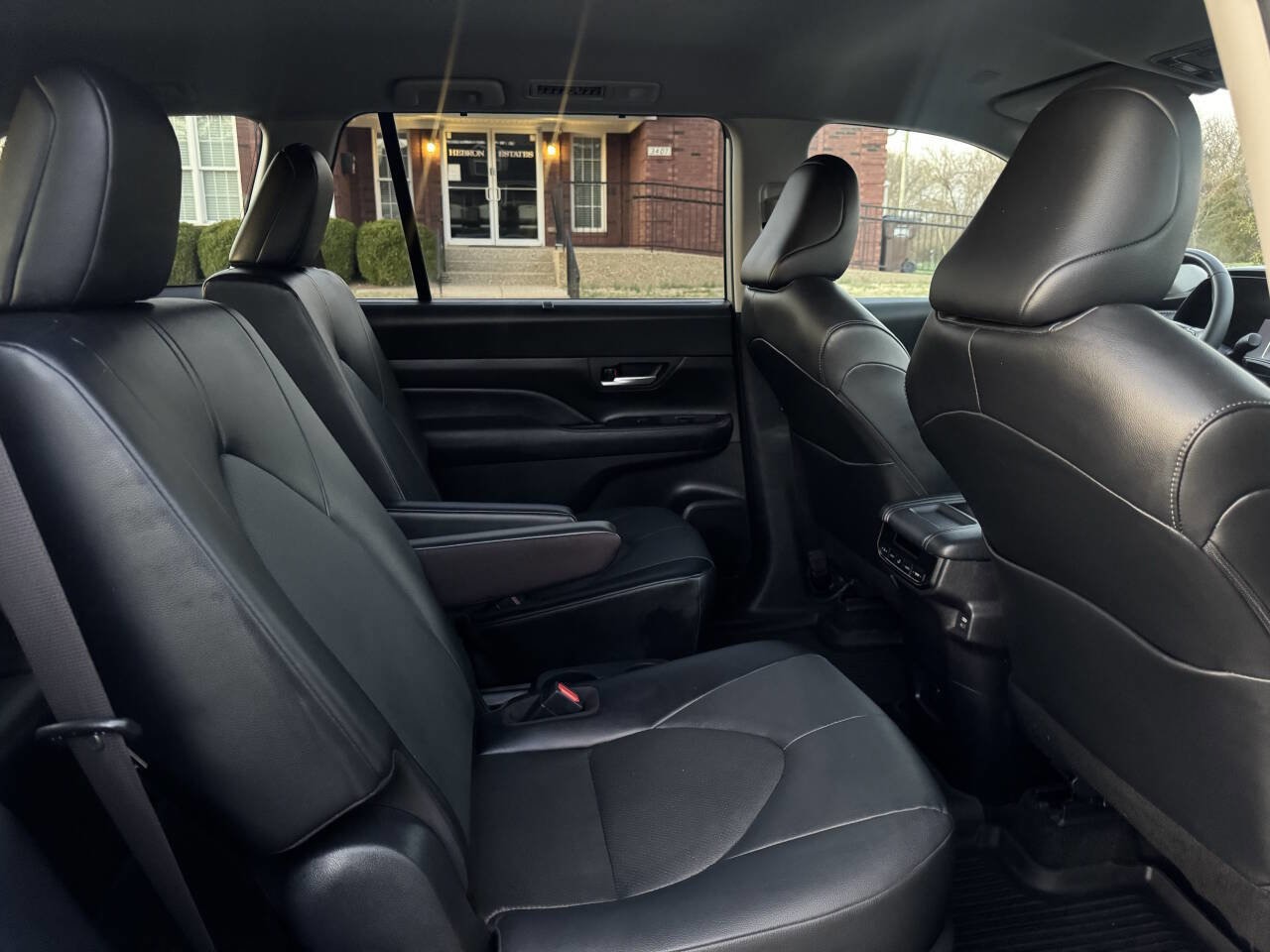 Used 2024 Toyota Grand Highlander AWD image 19